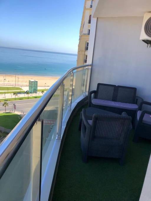 Mont Blanc :Appartement, Vue Sur Mer A 2 Minutes De La Gare. Танжер Экстерьер фото